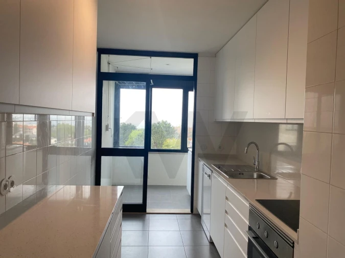 Apartamento T3 para Arrendamento em Aldoar, Foz do Douro e Nevogilde Foto 10