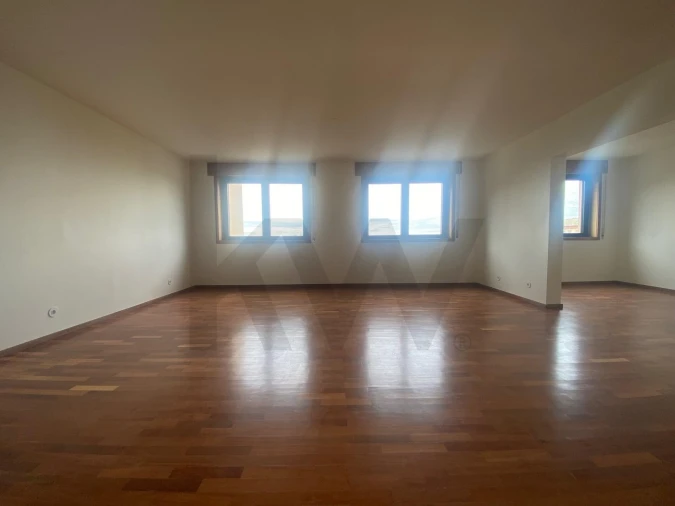 Apartamento T3 para Arrendamento em Aldoar, Foz do Douro e Nevogilde Foto 8