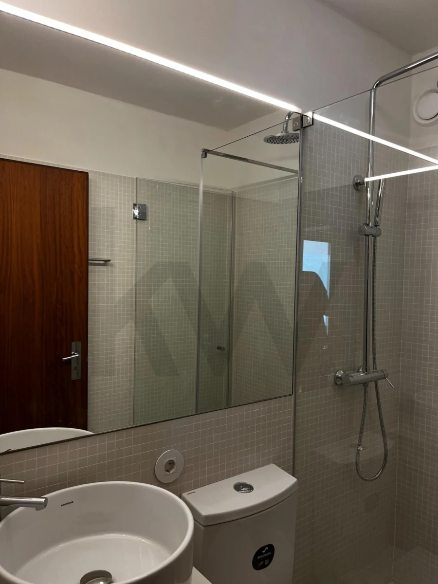 Apartamento T3 para Arrendamento em Aldoar, Foz do Douro e Nevogilde Foto 8