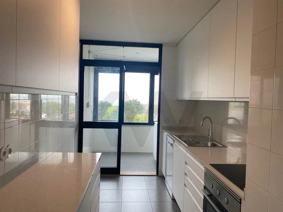 Apartamento T3 para Arrendamento em Aldoar, Foz do Douro e Nevogilde Foto 10