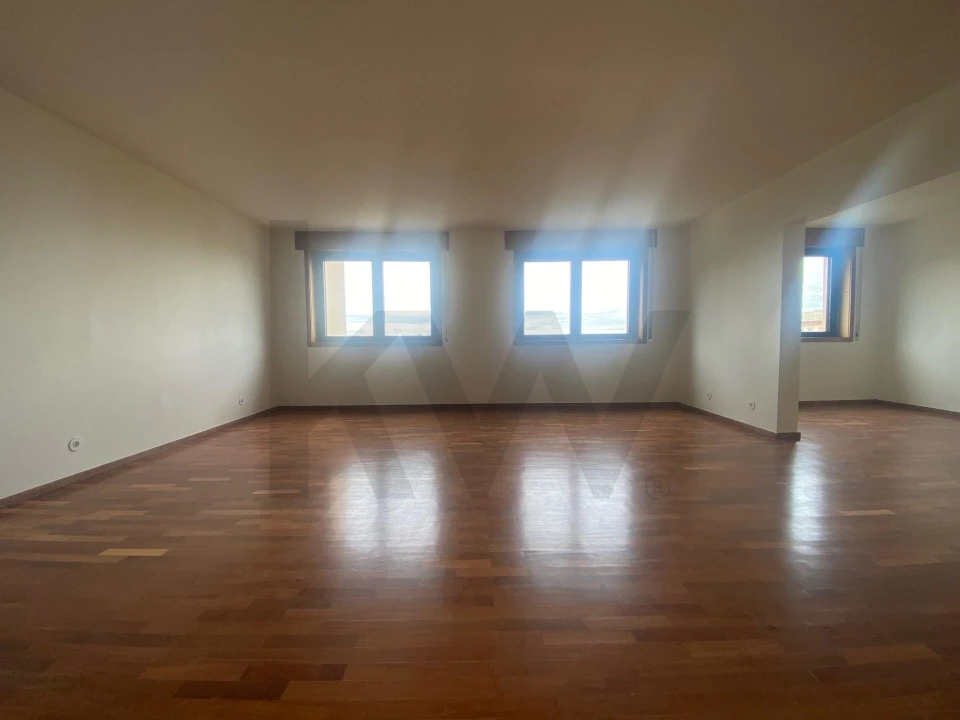 Apartamento T3 para Arrendamento em Aldoar, Foz do Douro e Nevogilde Foto 8