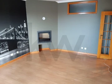 Apartamento T2 para Venda em Santa Maria da Feira, Travanca, Sanfins e Espargo