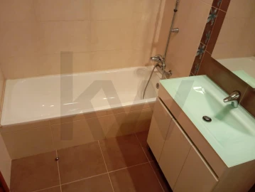 Apartamento T2 para Venda em Santa Maria da Feira, Travanca, Sanfins e Espargo