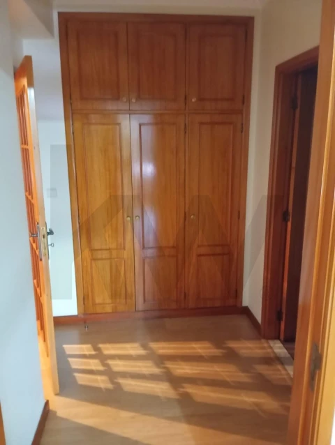 Apartamento T2 para Venda em Santa Maria da Feira, Travanca, Sanfins e Espargo
