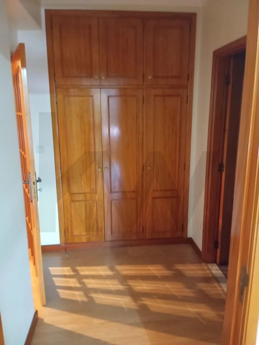 Apartamento T2 para Venda em Santa Maria da Feira, Travanca, Sanfins e Espargo Foto 4