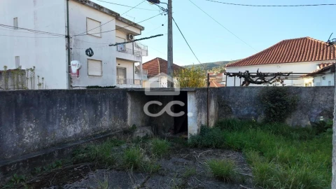 Moradia T3 para Venda em Tortosendo