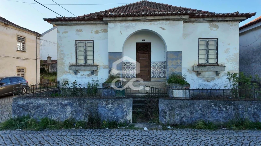 Moradia T3 para Venda em Tortosendo Foto 2