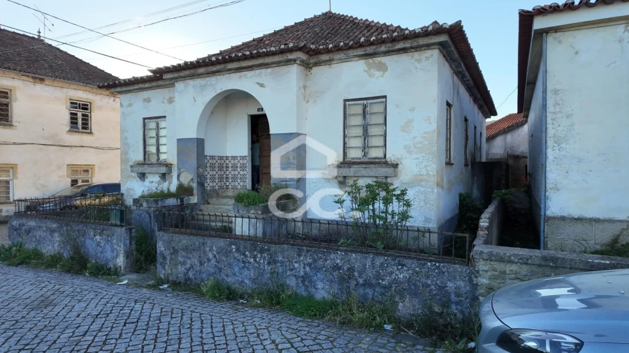 Moradia T3 para Venda em Tortosendo