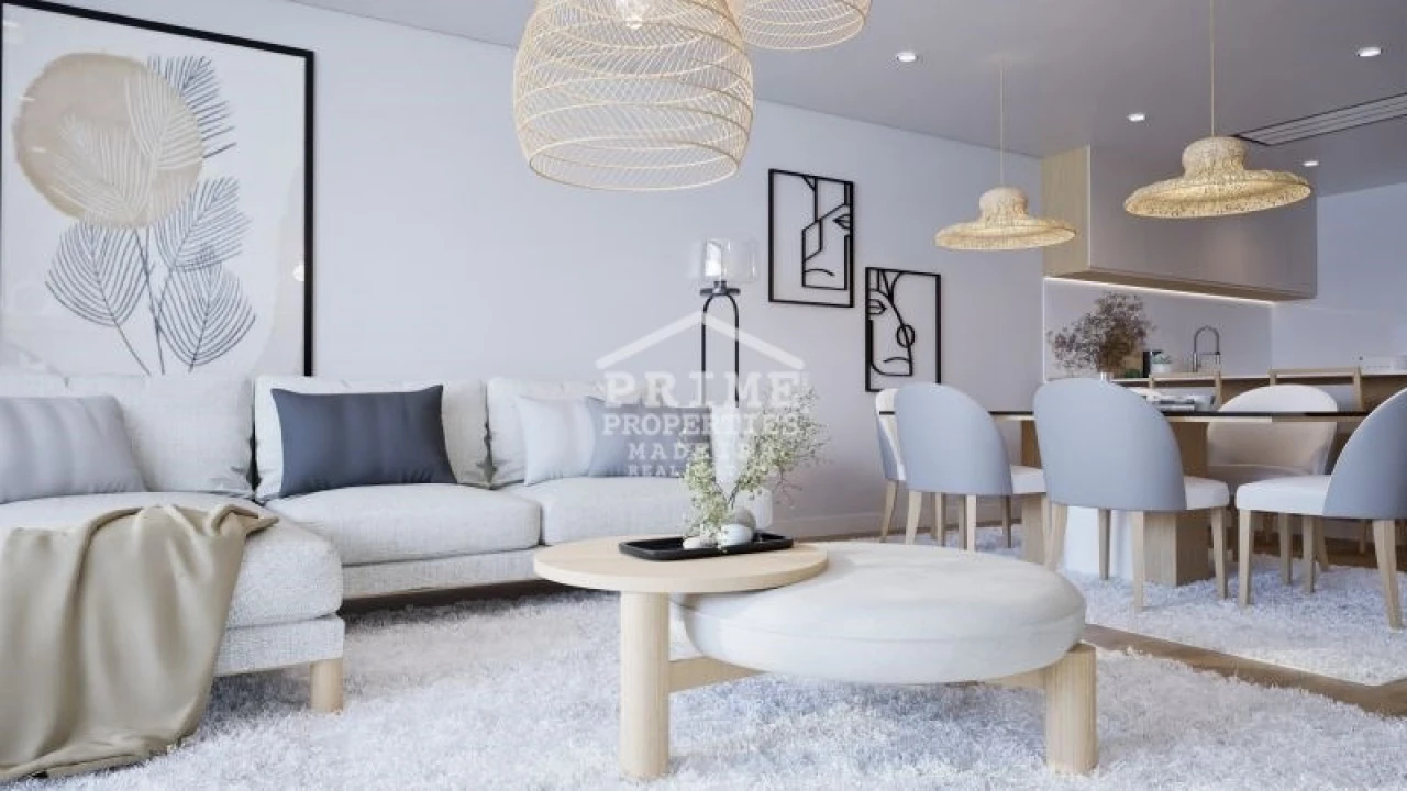 Apartamento T1 para Venda em Estreito de Camara de Lobos Foto 4