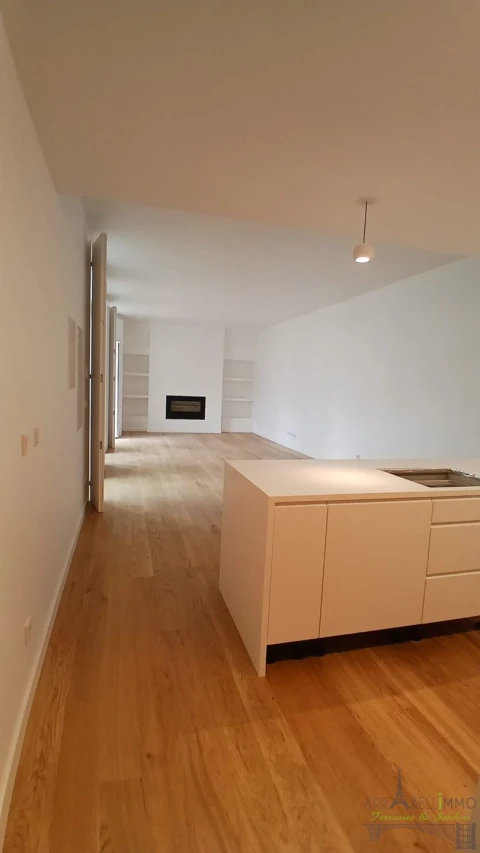 Apartamento T2 para Venda em Santa Maria Maior