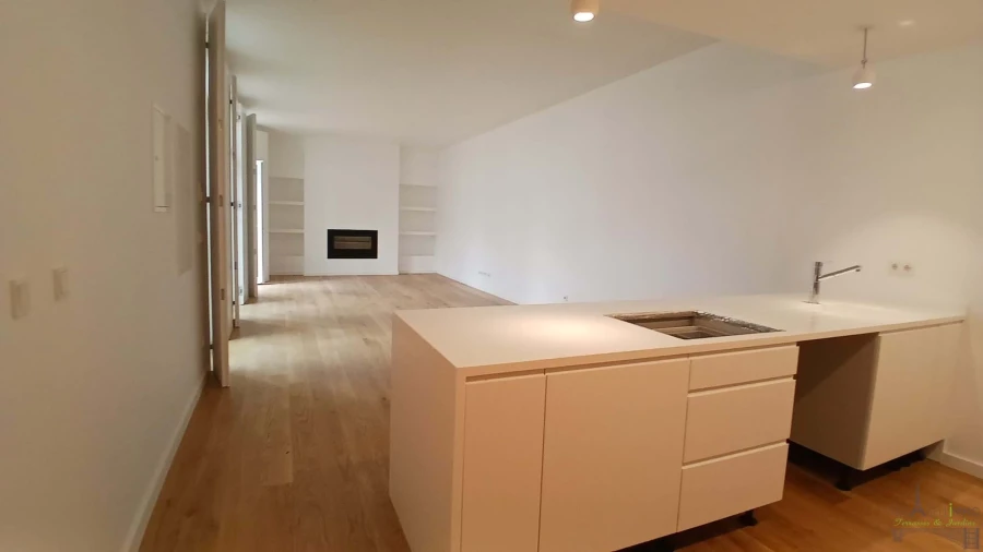 Apartamento T2 para Venda em Santa Maria Maior Foto 13