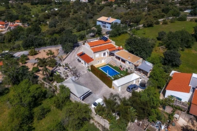 Moradia T5 para Venda em Loule (São Clemente)