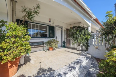 Quinta T2 para Venda em Charneca de Caparica e Sobreda