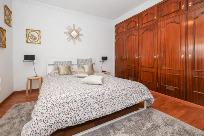 Quinta T2 para Venda em Charneca de Caparica e Sobreda