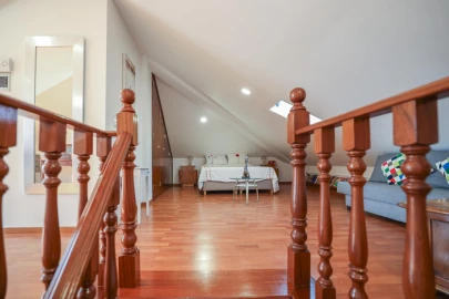 Quinta T2 para Venda em Charneca de Caparica e Sobreda