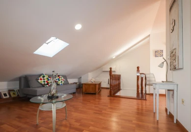 Quinta T2 para Venda em Charneca de Caparica e Sobreda