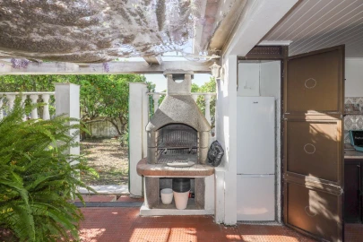 Quinta T2 para Venda em Charneca de Caparica e Sobreda