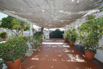 Quinta T2 para Venda em Charneca de Caparica e Sobreda