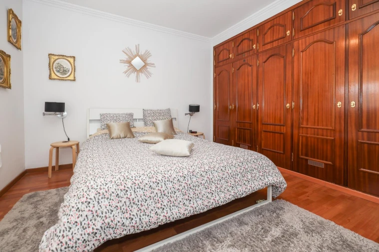 Quinta T2 para Venda em Charneca de Caparica e Sobreda Foto 11