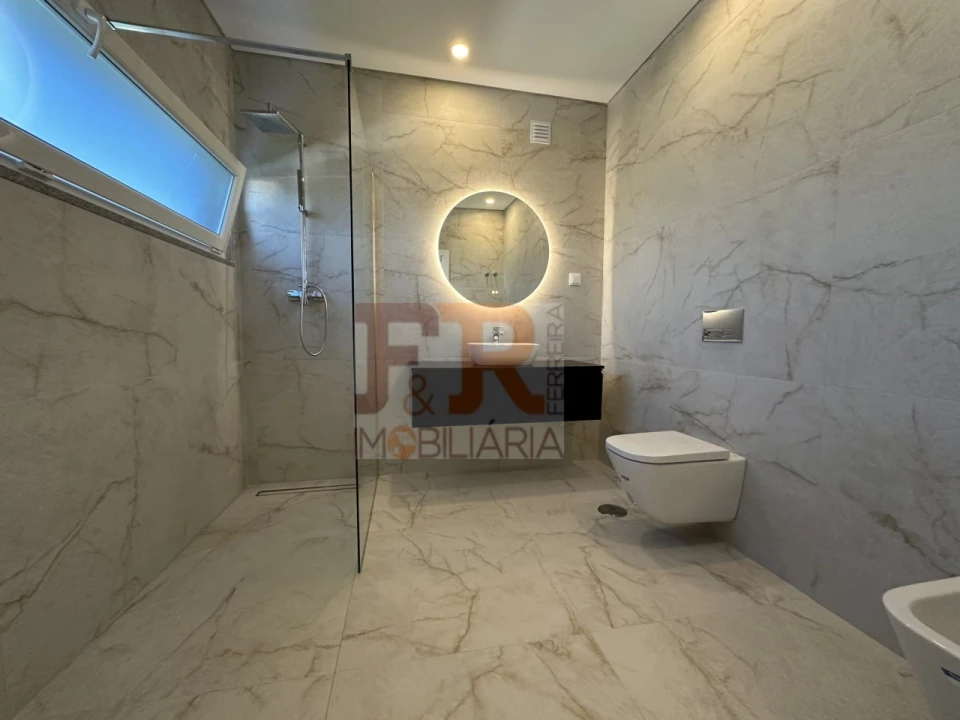 Moradia T3 para Venda em Fernao Ferro Foto 10