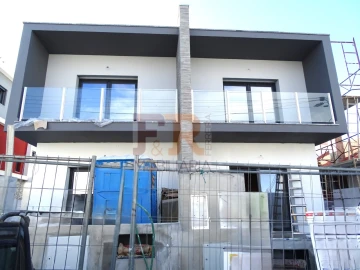 Moradia T3 para Venda em Fernao Ferro