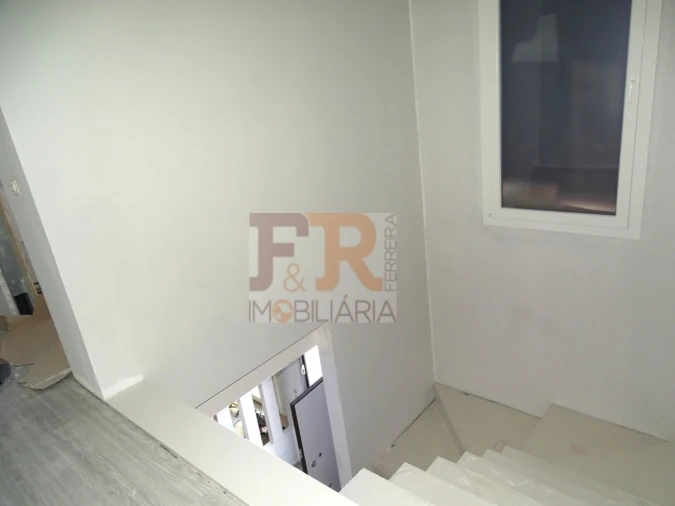 Moradia T3 para Venda em Fernao Ferro Foto 9
