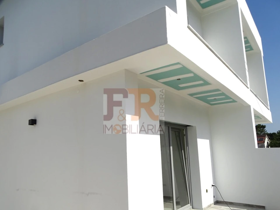 Moradia T2 para Venda em Fernao Ferro Foto 5