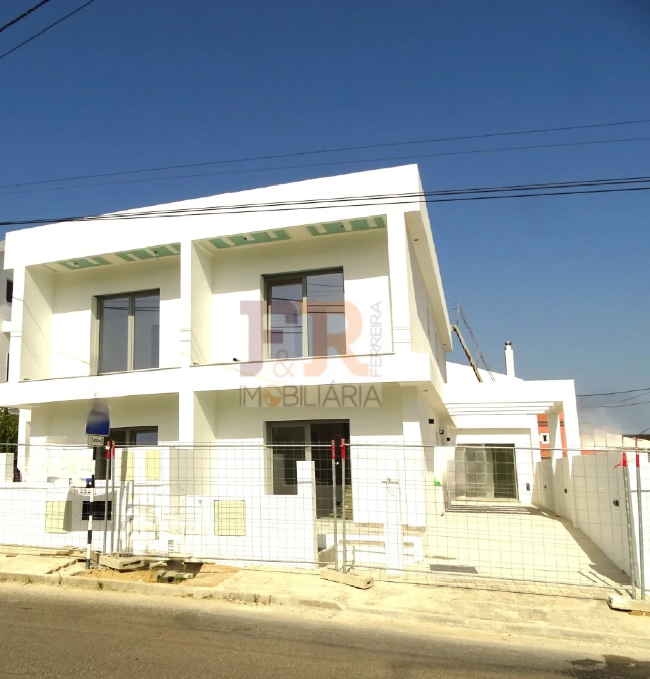 Moradia T2 para Venda em Fernao Ferro Foto 10