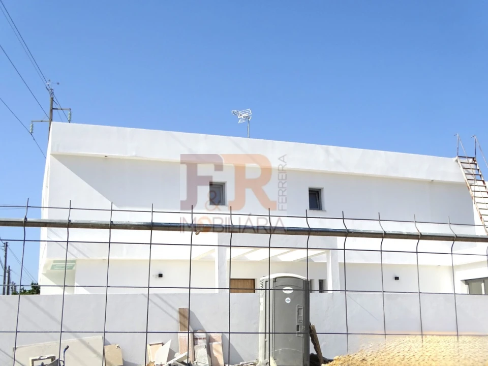 Moradia T2 para Venda em Fernao Ferro Foto 11