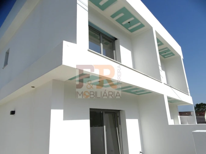 Moradia T2 para Venda em Fernao Ferro Foto 8