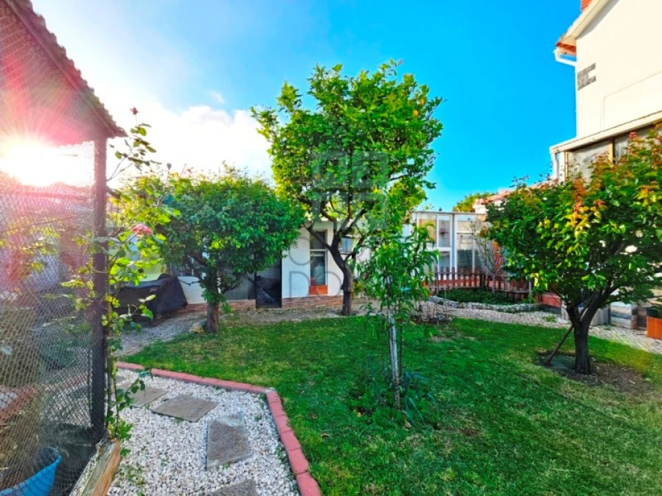 Moradia T6 para Venda em São Domingos de Rana Foto 68