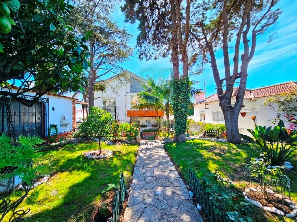 Moradia T6 para Venda em São Domingos de Rana Foto 9