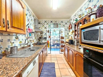 Moradia T6 para Venda em São Domingos de Rana