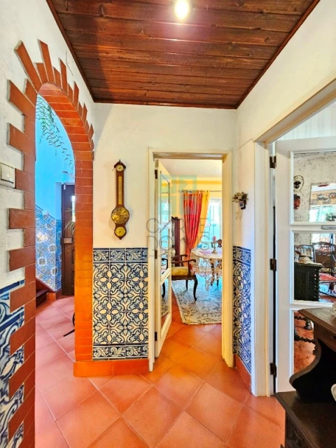 Moradia T6 para Venda em São Domingos de Rana