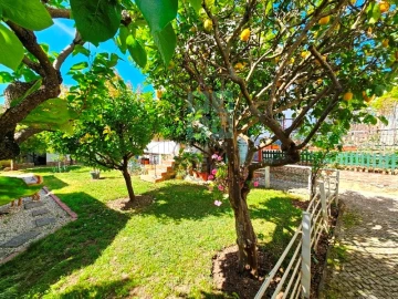 Moradia T6 para Venda em São Domingos de Rana