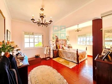 Moradia T6 para Venda em São Domingos de Rana