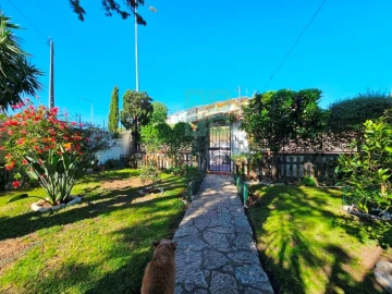 Moradia T6 para Venda em São Domingos de Rana