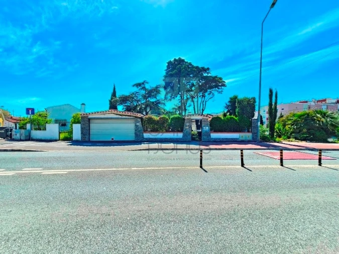 Moradia T6 para Venda em São Domingos de Rana Foto 7