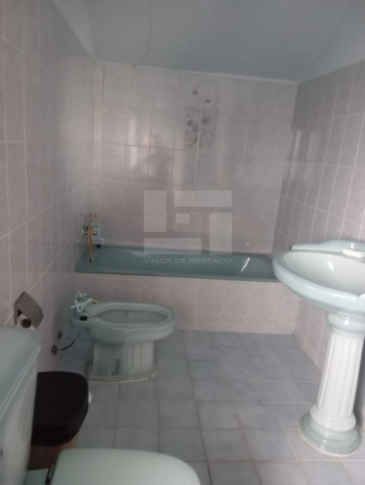 Moradia T6 para Venda em Monteiras Foto 14