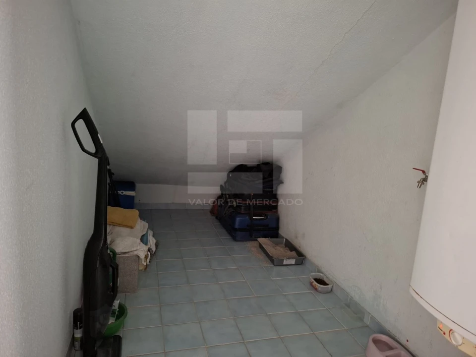 Moradia T6 para Venda em Monteiras Foto 55