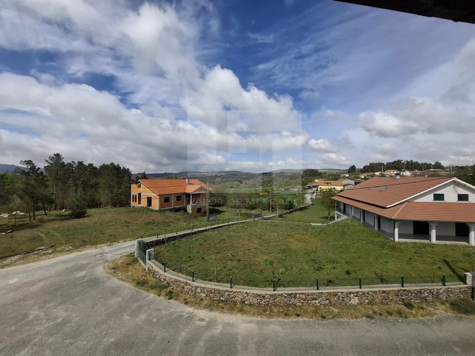 Moradia T6 para Venda em Monteiras Foto 62