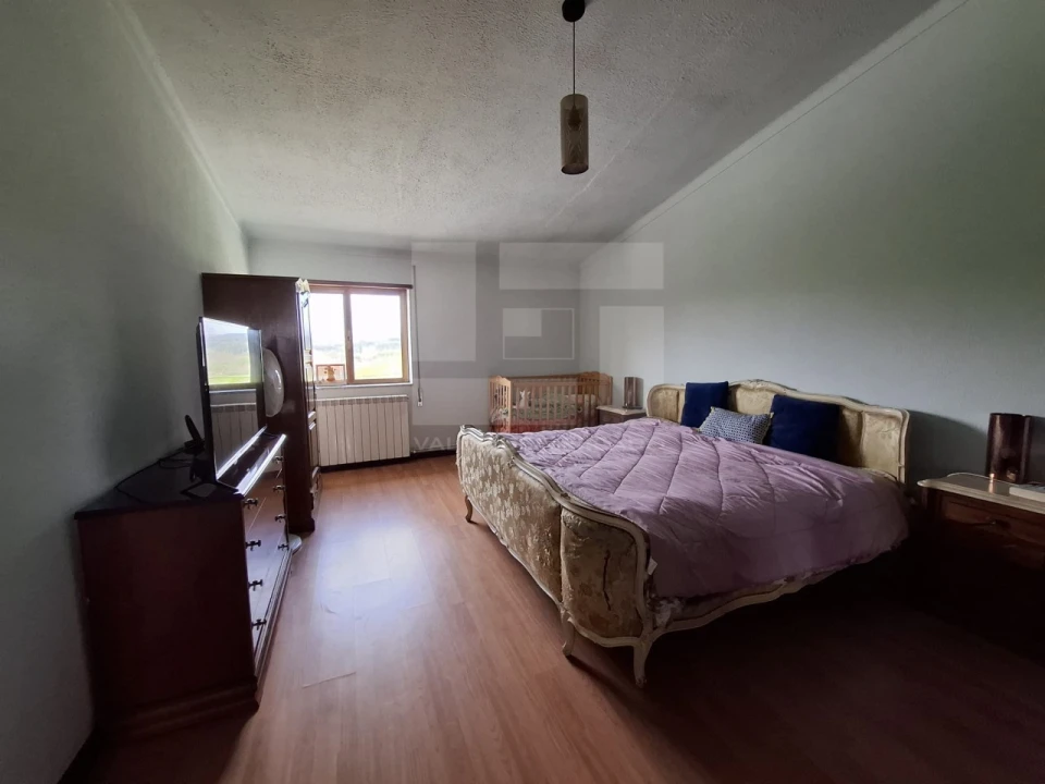 Moradia T6 para Venda em Monteiras Foto 63