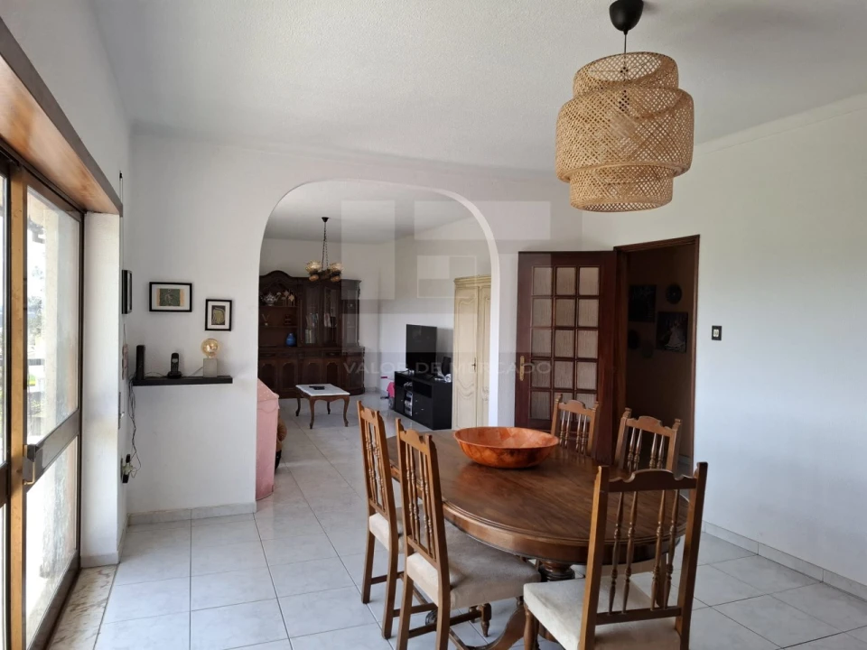 Moradia T6 para Venda em Monteiras Foto 79