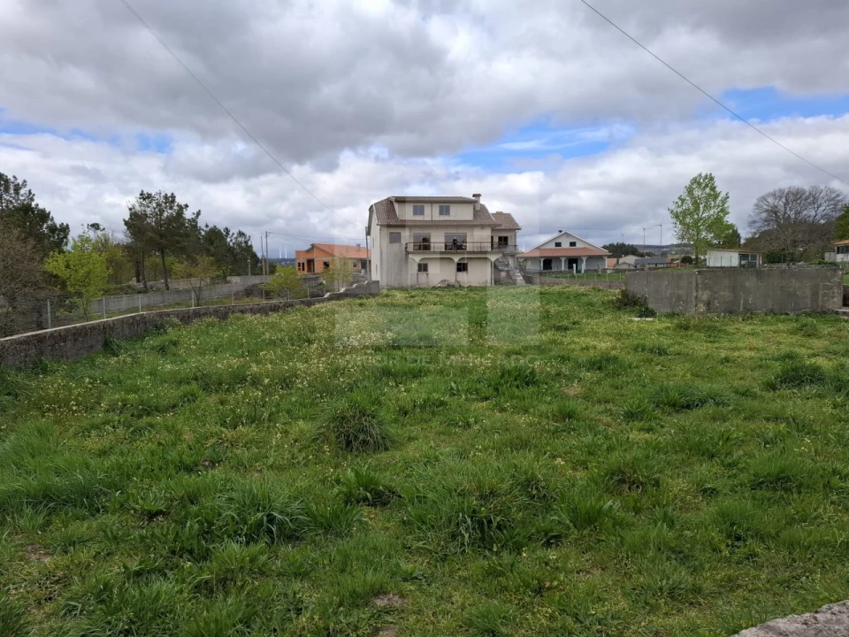 Moradia T6 para Venda em Monteiras Foto 103