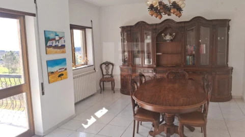 Moradia T6 para Venda em Monteiras