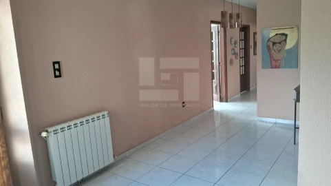 Moradia T6 para Venda em Monteiras