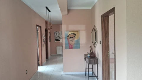 Moradia T6 para Venda em Monteiras