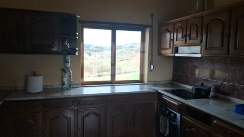 Moradia T6 para Venda em Monteiras