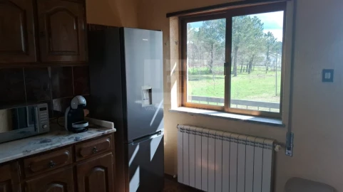 Moradia T6 para Venda em Monteiras