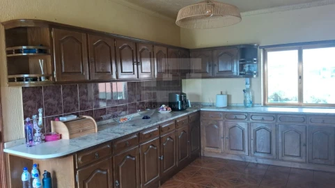 Moradia T6 para Venda em Monteiras